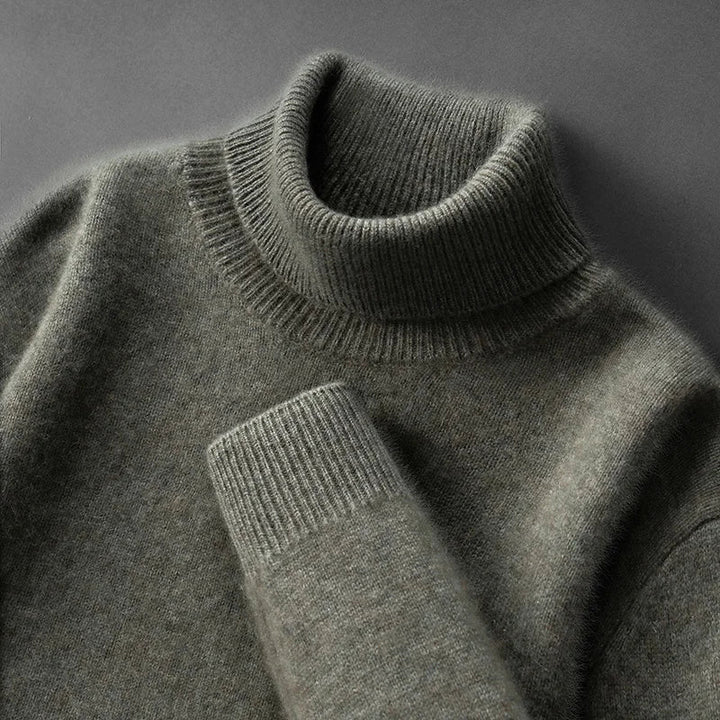 Elegant cashmere turtleneck sweater