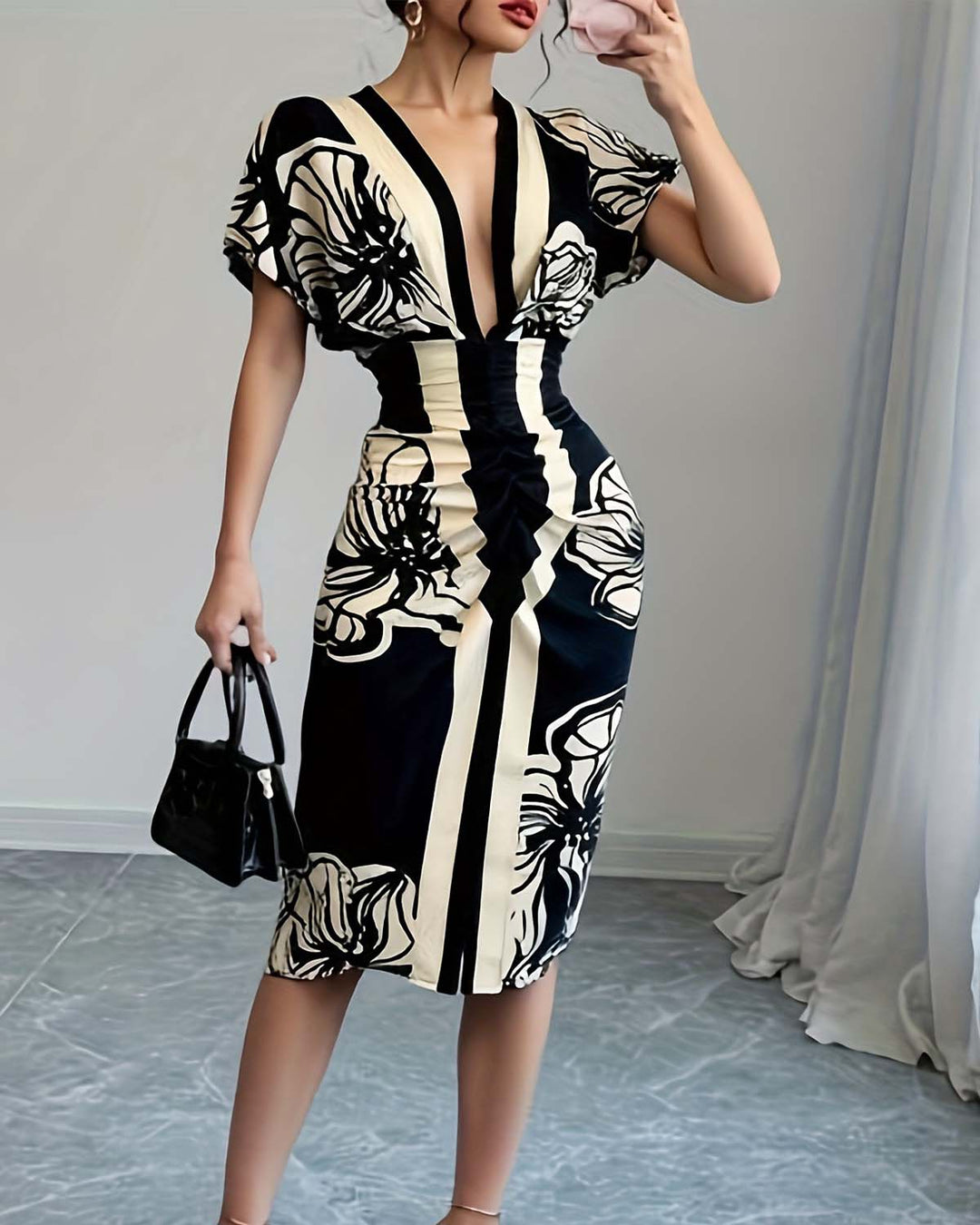 Huda - Sculpted Bloom Dress